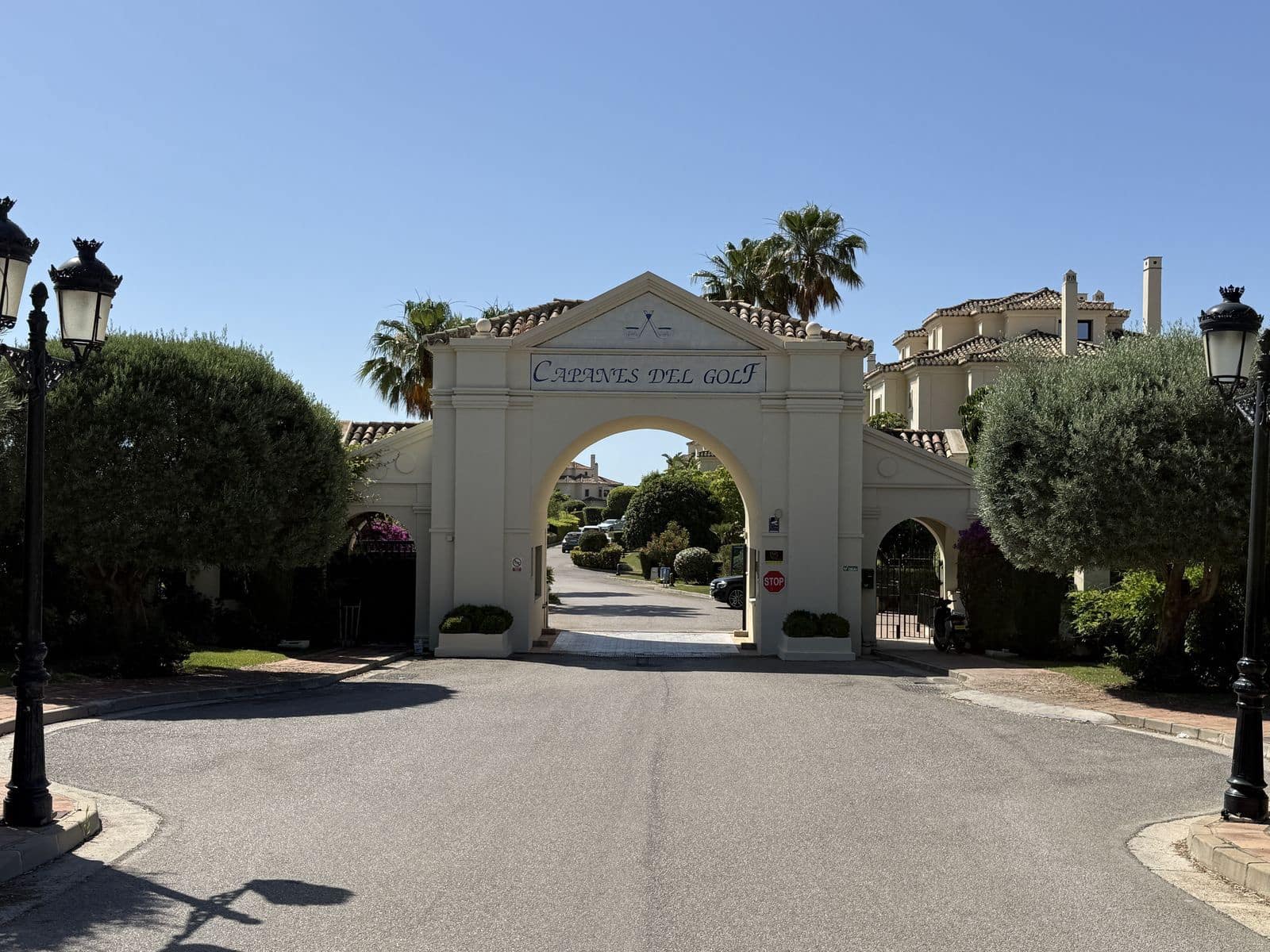 3 quarto Penthouse para venda em Benahavis - 940 000 € (Ref: 9894690)