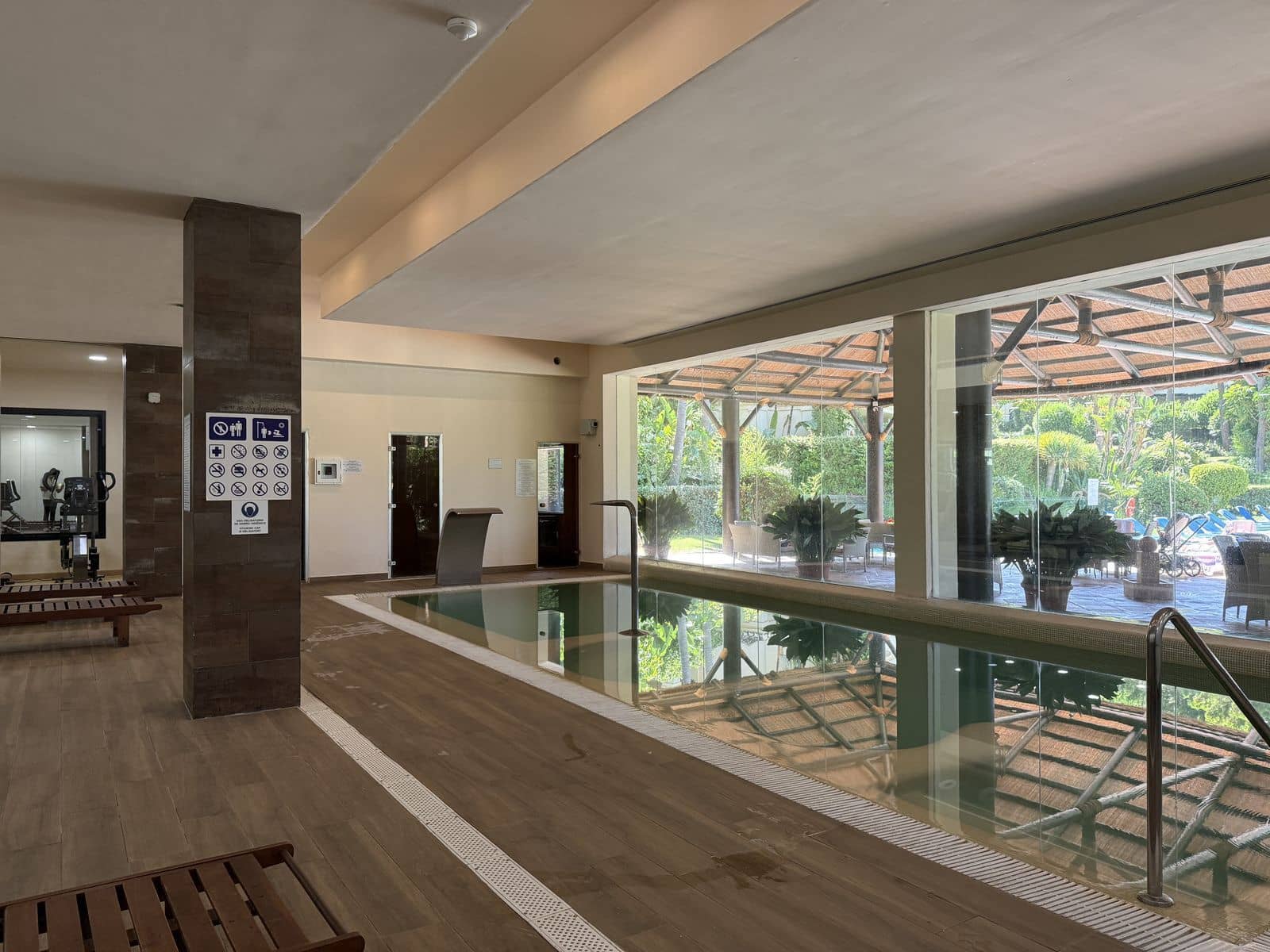 3 quarto Penthouse para venda em Benahavis - 940 000 € (Ref: 9894690)
