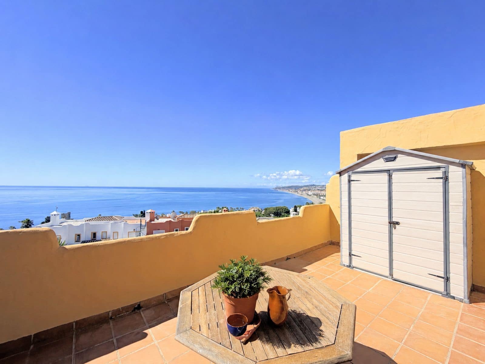 Ático de 3 habitaciones en Bahia de Casares en venta - 450.000 € (Ref: 9894691)