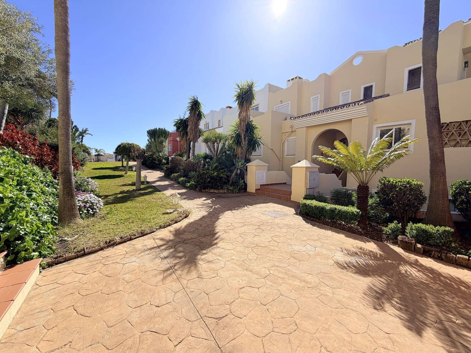 Ático de 3 habitaciones en Bahia de Casares en venta - 450.000 € (Ref: 9894691)