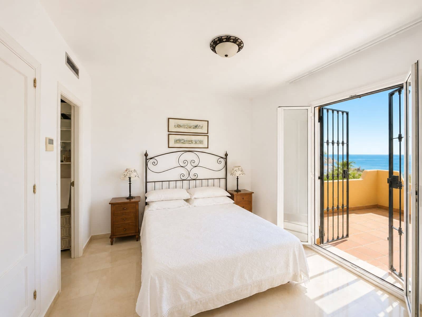 Ático de 3 habitaciones en Bahia de Casares en venta - 450.000 € (Ref: 9894691)