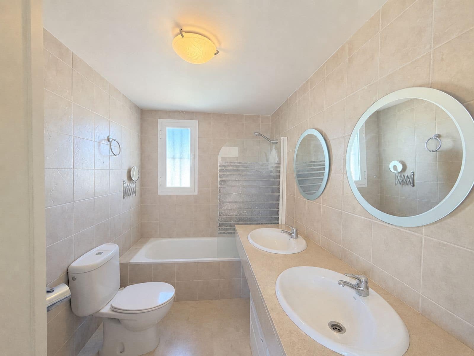 Ático de 3 habitaciones en Bahia de Casares en venta - 450.000 € (Ref: 9894691)
