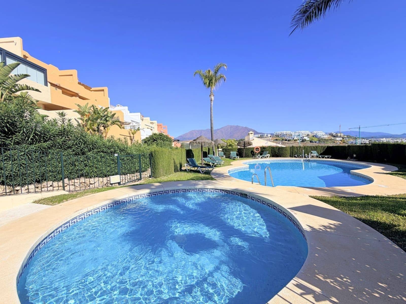 Ático de 3 habitaciones en Bahia de Casares en venta - 450.000 € (Ref: 9894691)