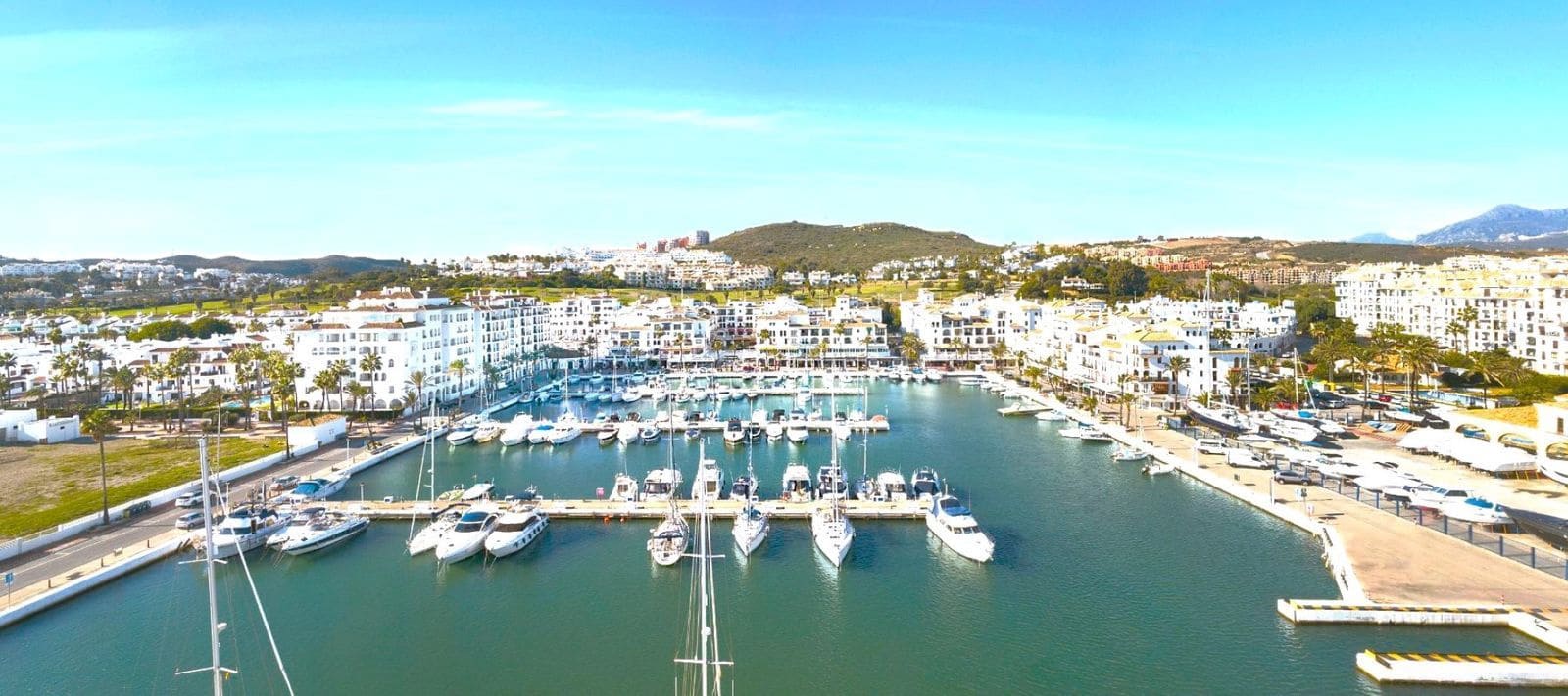 Ático de 3 habitaciones en Bahia de Casares en venta - 450.000 € (Ref: 9894691)