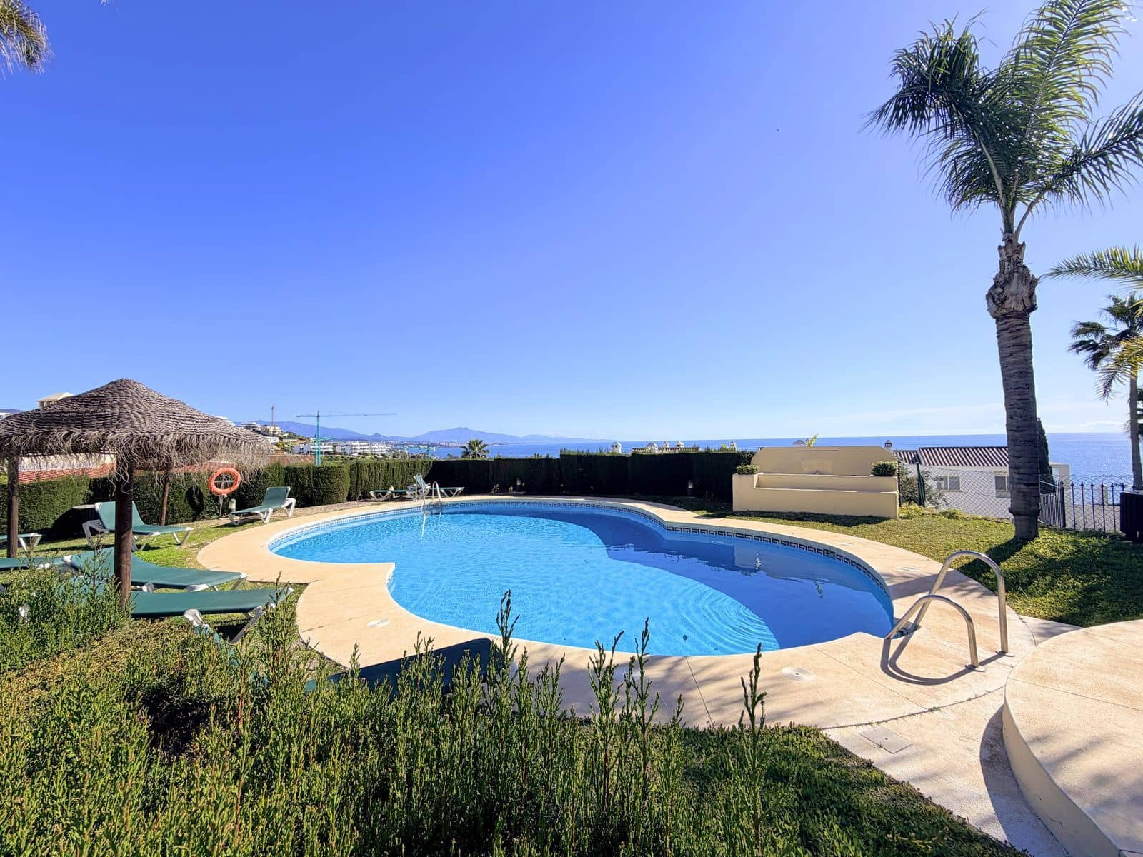 Ático de 3 habitaciones en Bahia de Casares en venta - 450.000 € (Ref: 9894691)