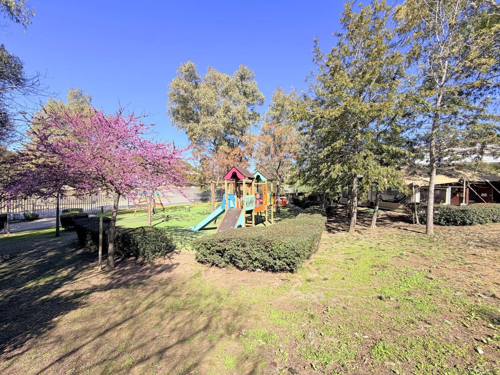 Ático de 3 habitaciones en Bahia de Casares en venta - 450.000 € (Ref: 9894691)
