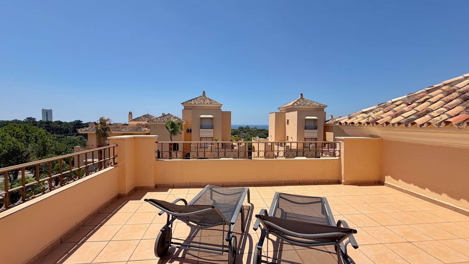 4 soveværelse Penthouse til salg i Elviria - € 1.575.000 (Ref: 9894692)