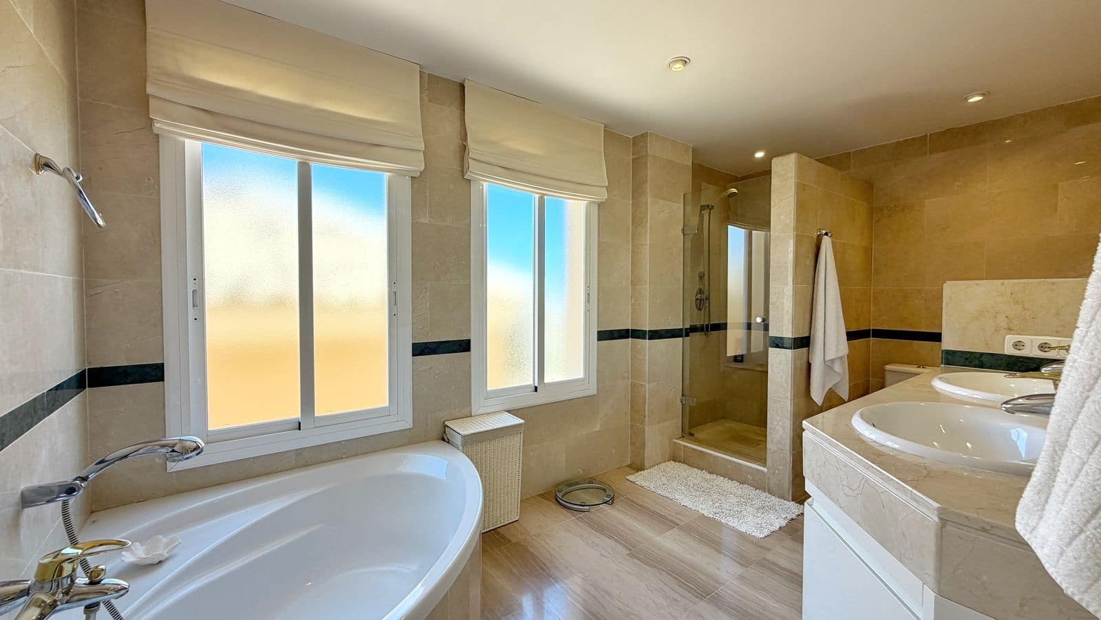 4 soveværelse Penthouse til salg i Elviria - € 1.575.000 (Ref: 9894692)