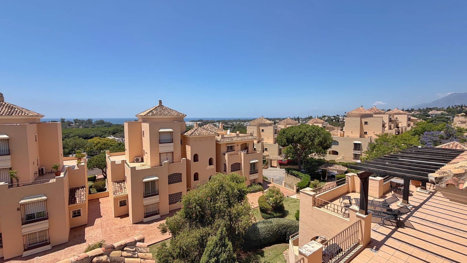 4 soveværelse Penthouse til salg i Elviria - € 1.575.000 (Ref: 9894692)