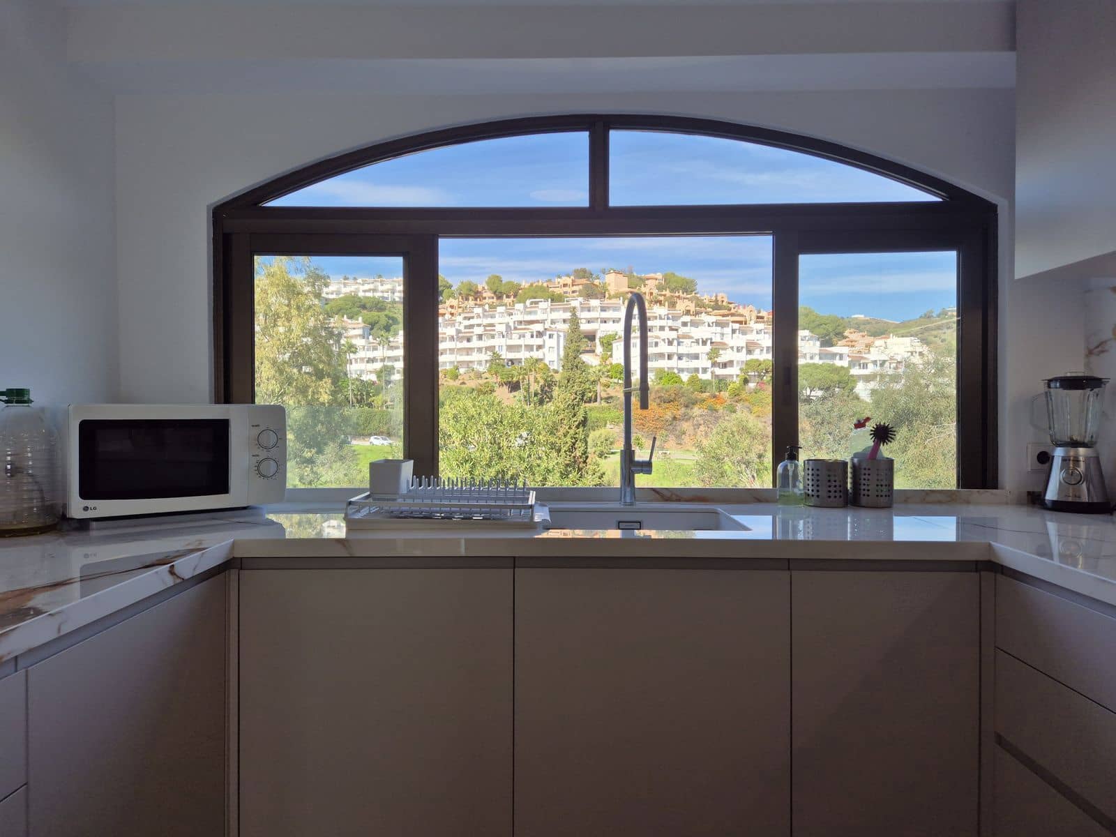 3 soveværelse Penthouse til salg i Calahonda - € 850.000 (Ref: 9894693)