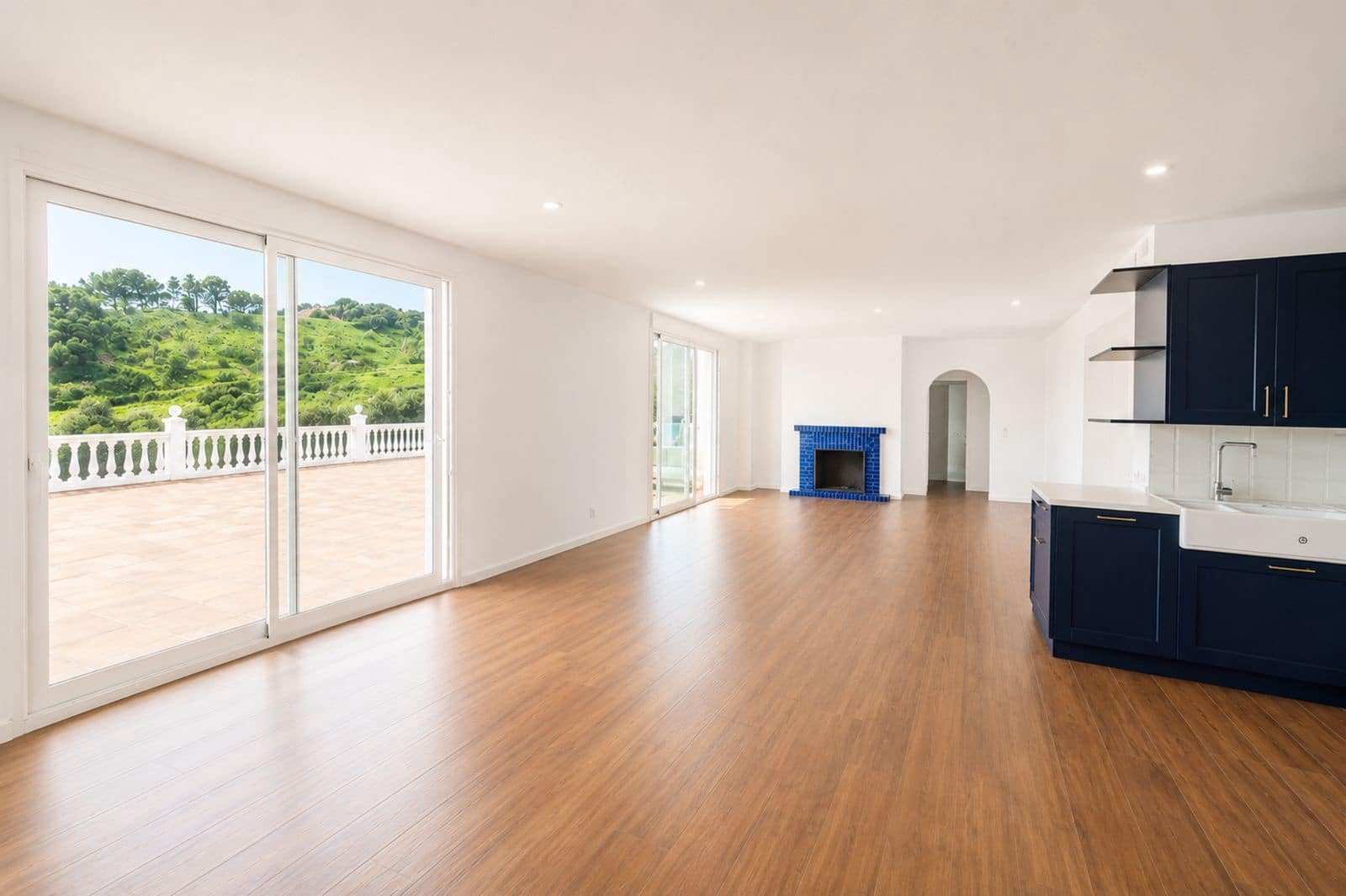 5 slaapkamer Finca/Landhuis te koop in Estepona - € 995.000 (Ref: 9894694)