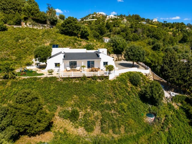 5 slaapkamer Finca/Landhuis te koop in Estepona - € 995.000 (Ref: 9894694)