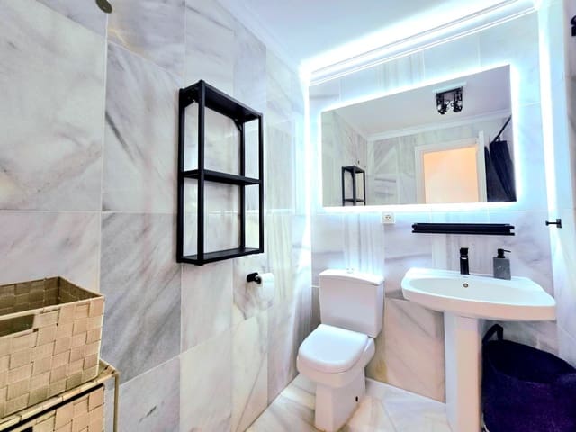 2 soverom Penthouse til salgs i Golden Mile, Marbella - € 480 000 (Ref: 9894696)