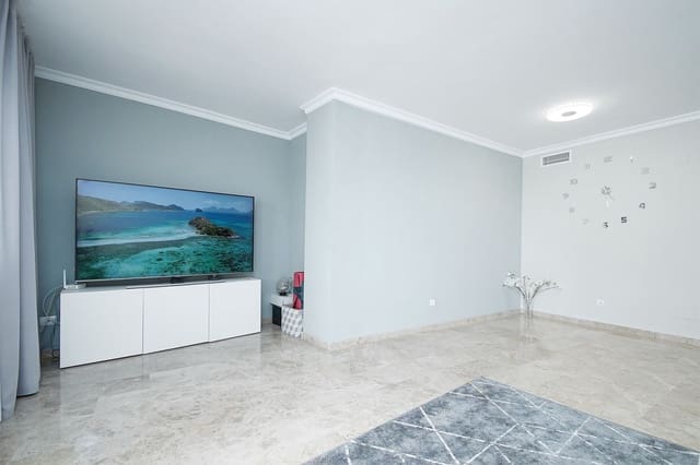 3 soveværelse Lejlighed til salg i San Pedro de Alcantara, Marbella - € 750.000 (Ref: 9910538)