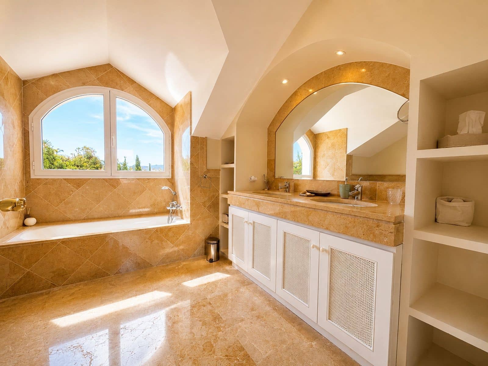 3 bedroom Penthouse for sale in Los Flamingos - € 1,450,000 (Ref: 9910541)