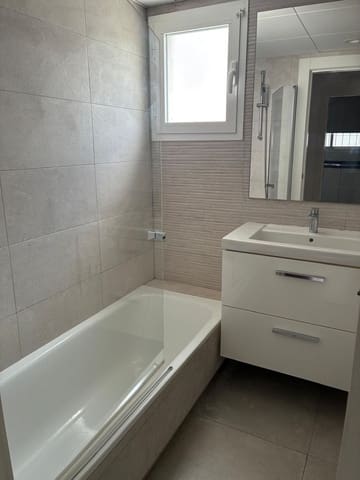 2 soveværelse Lejlighed til salg i San Pedro de Alcantara, Marbella - € 430.000 (Ref: 9910542)