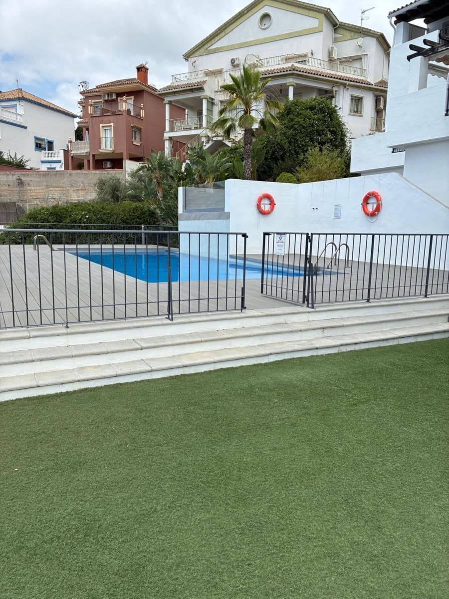 2 soveværelse Lejlighed til salg i San Pedro de Alcantara - € 430.000 (Ref: 9910542)