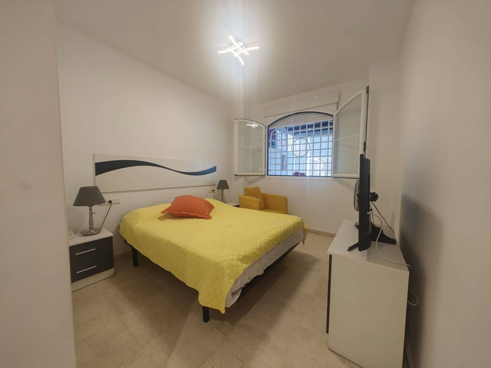 2 bedroom Apartment for sale in Benalmadena - € 367,000 (Ref: 9910545)