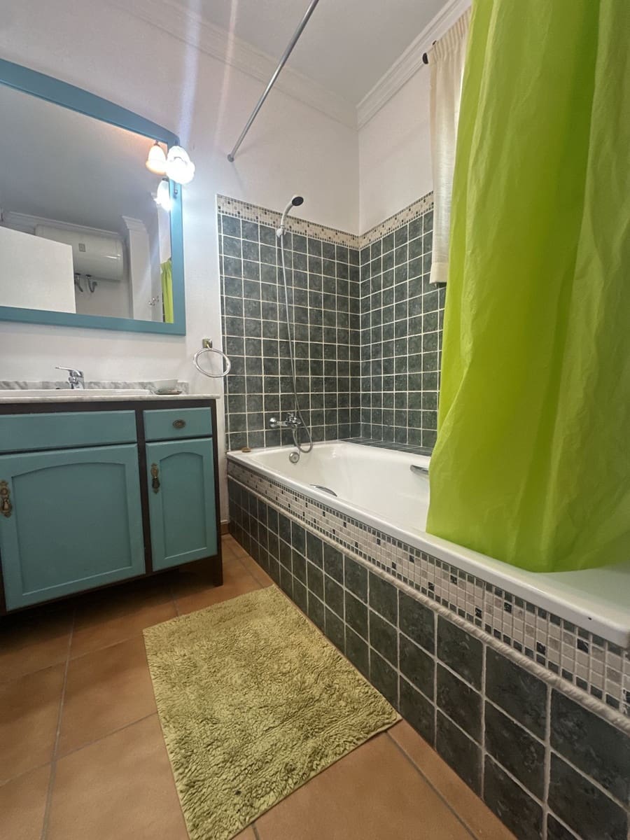 4 sovrum Lägenhet till salu i Marbella - 580 000 € (Ref: 9910546)