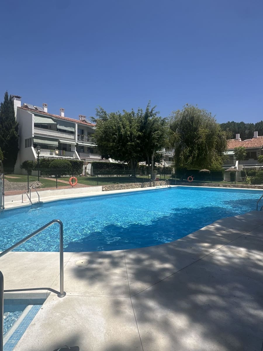 4 sovrum Lägenhet till salu i Marbella - 580 000 € (Ref: 9910546)