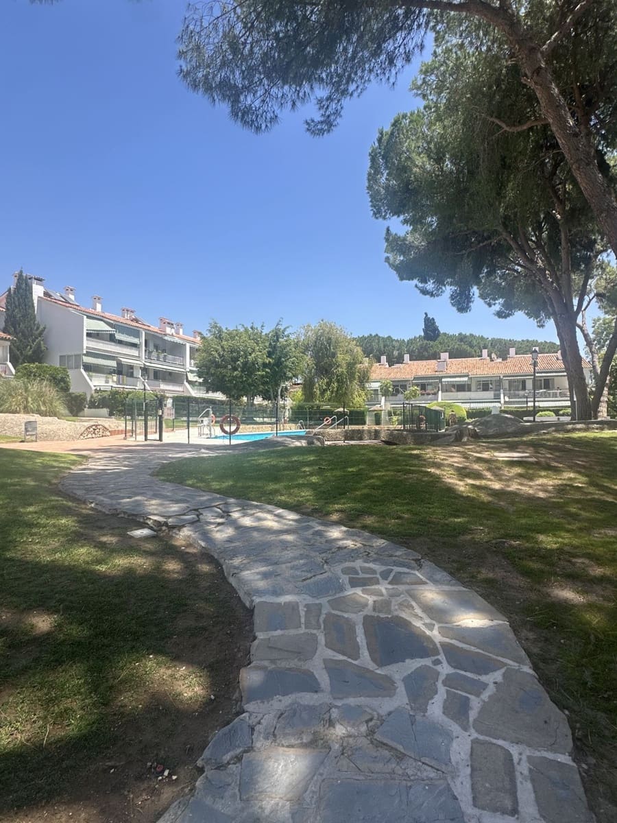 4 sovrum Lägenhet till salu i Marbella - 580 000 € (Ref: 9910546)