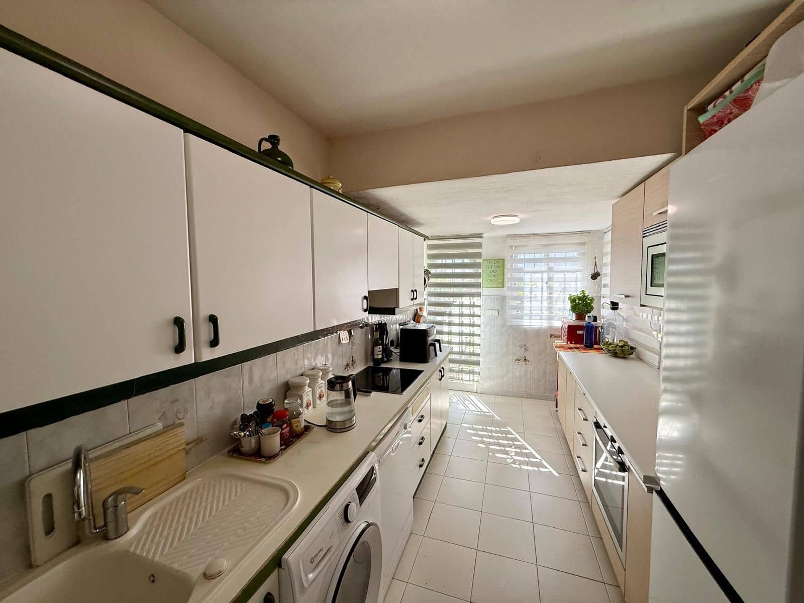 3 sovrum Semi-fristående Villa till salu i Manilva - 385 000 € (Ref: 9910550)