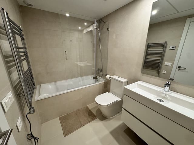 2 bedroom Apartment for sale in Estepona - € 595,000 (Ref: 9910551)