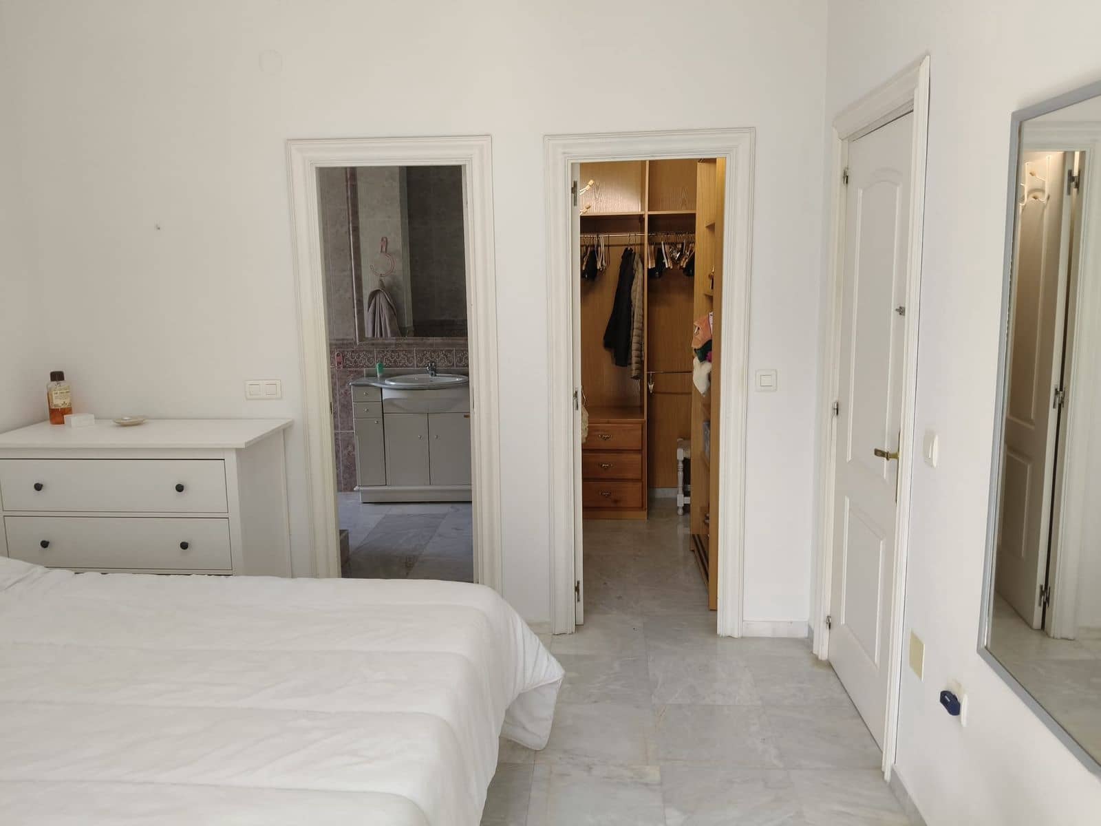 Chalet de 3 habitaciones en Torremolinos en venta - 1.060.000 € (Ref: 9910554)