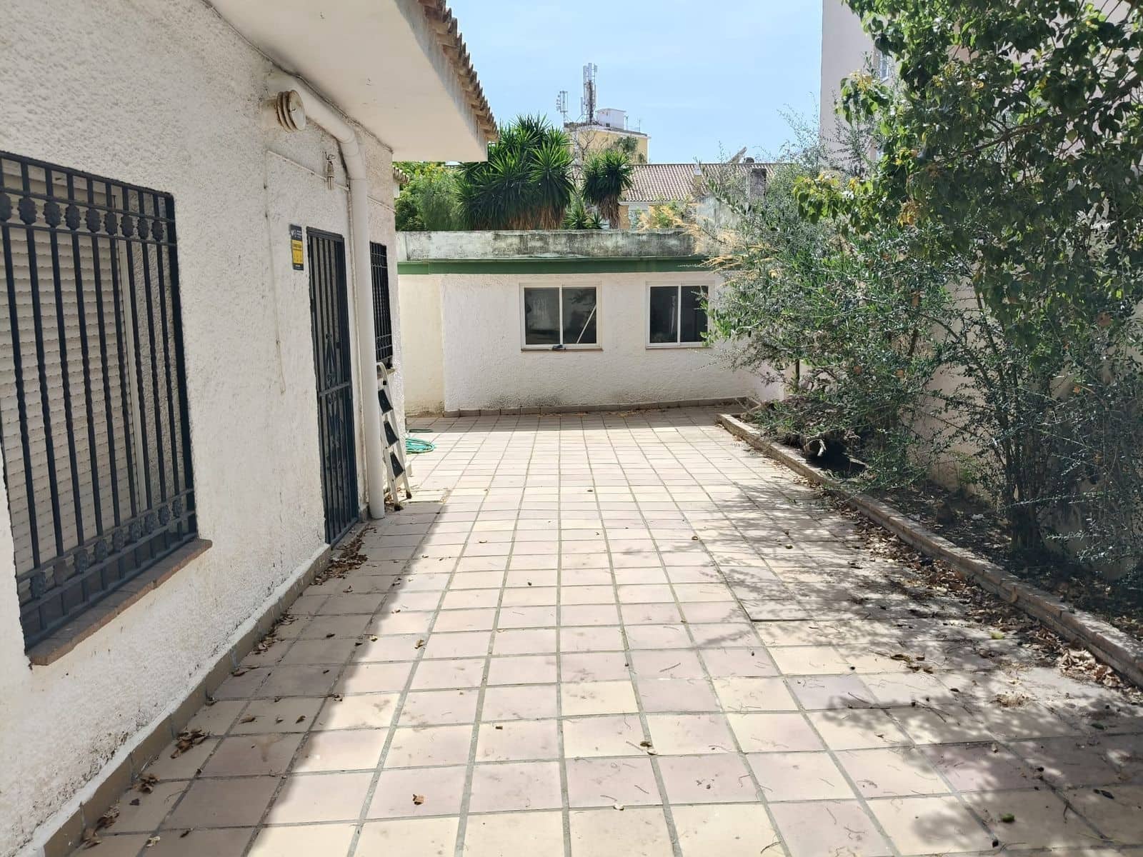 Chalet de 3 habitaciones en Torremolinos en venta - 1.060.000 € (Ref: 9910554)