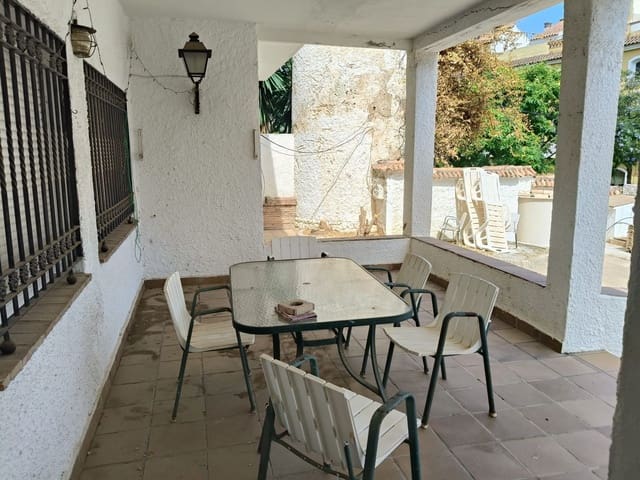Chalet de 3 habitaciones en Torremolinos en venta - 1.060.000 € (Ref: 9910554)
