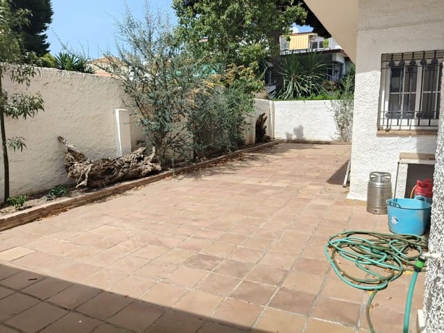 Chalet de 3 habitaciones en Torremolinos en venta - 1.060.000 € (Ref: 9910554)