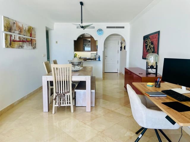 2 Zimmer Apartment zu verkaufen in Buenas Noches, Estepona - 619.000 € (Ref: 9910557)