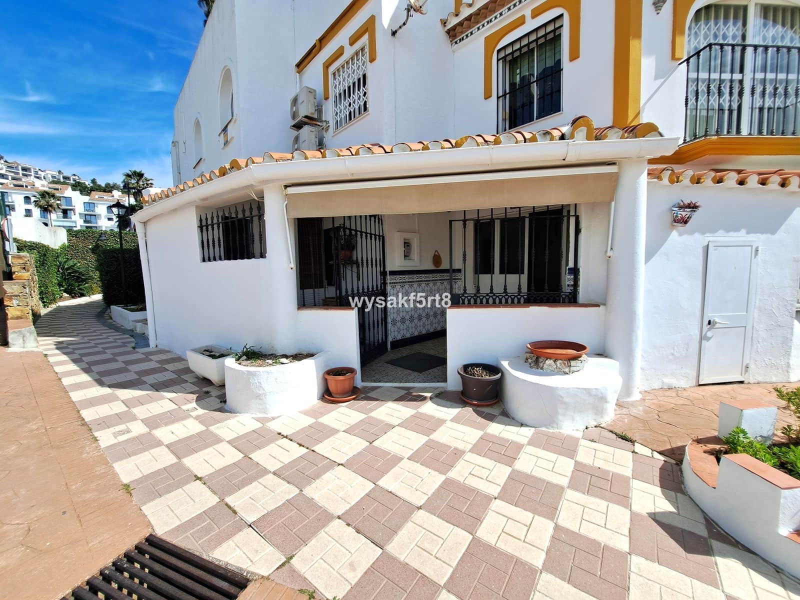 3 sovrum Hus till salu i La Duquesa / Puerto de la Duquesa - 290 000 € (Ref: 9910558)