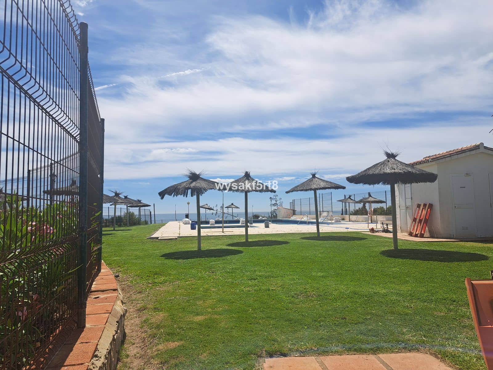 3 sovrum Hus till salu i La Duquesa / Puerto de la Duquesa - 290 000 € (Ref: 9910558)