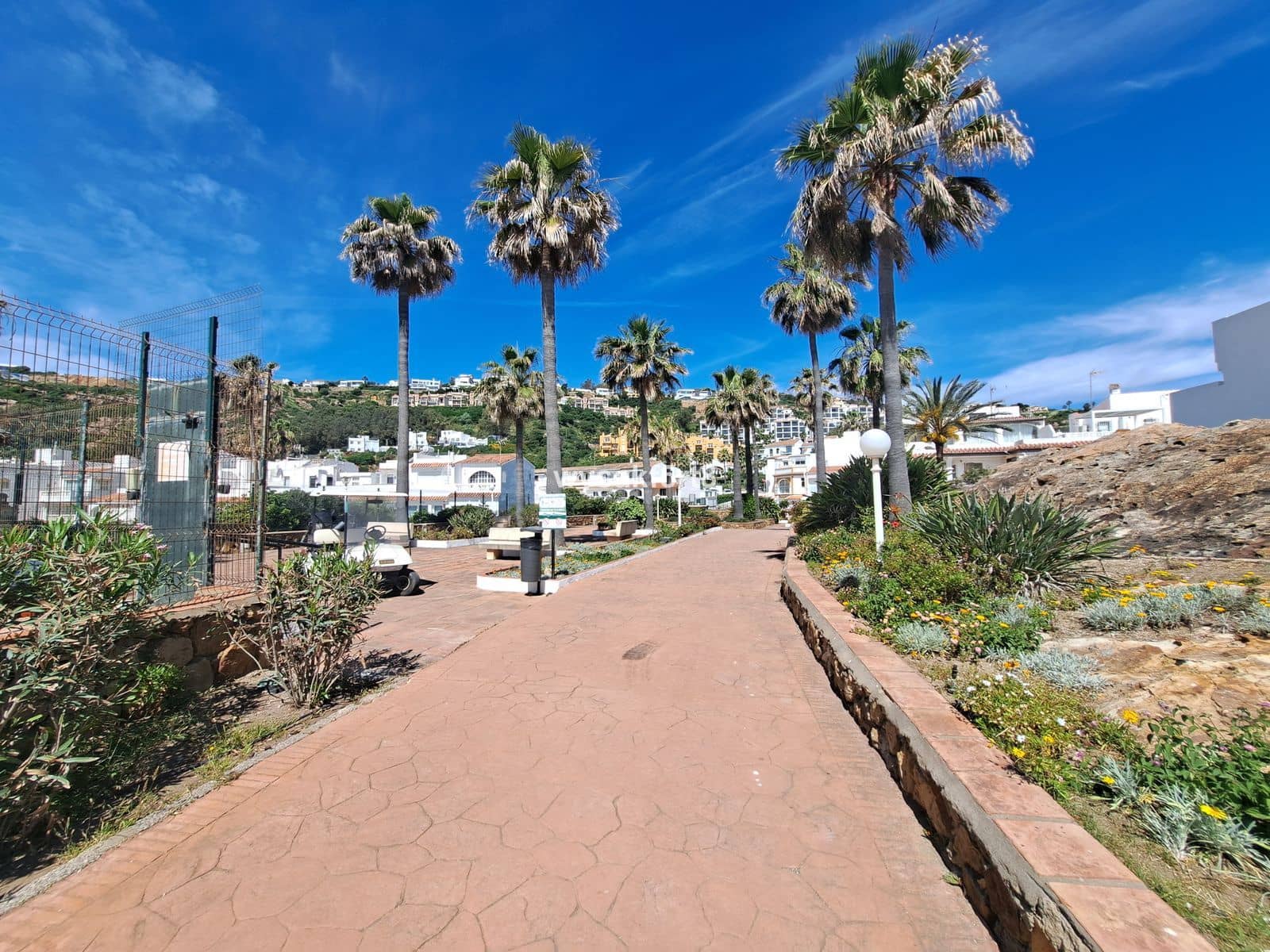 3 sovrum Hus till salu i La Duquesa / Puerto de la Duquesa - 290 000 € (Ref: 9910558)