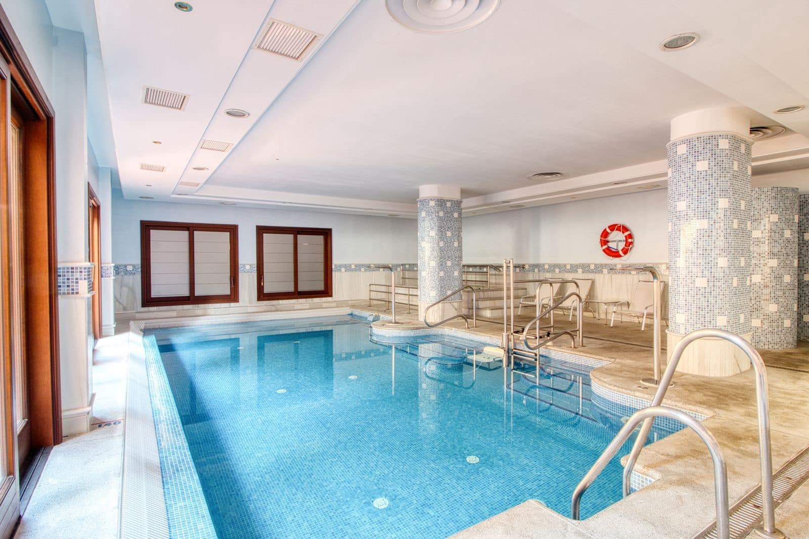 2 soveværelse Lejlighed til salg i Estepona - € 845.000 (Ref: 9910559)