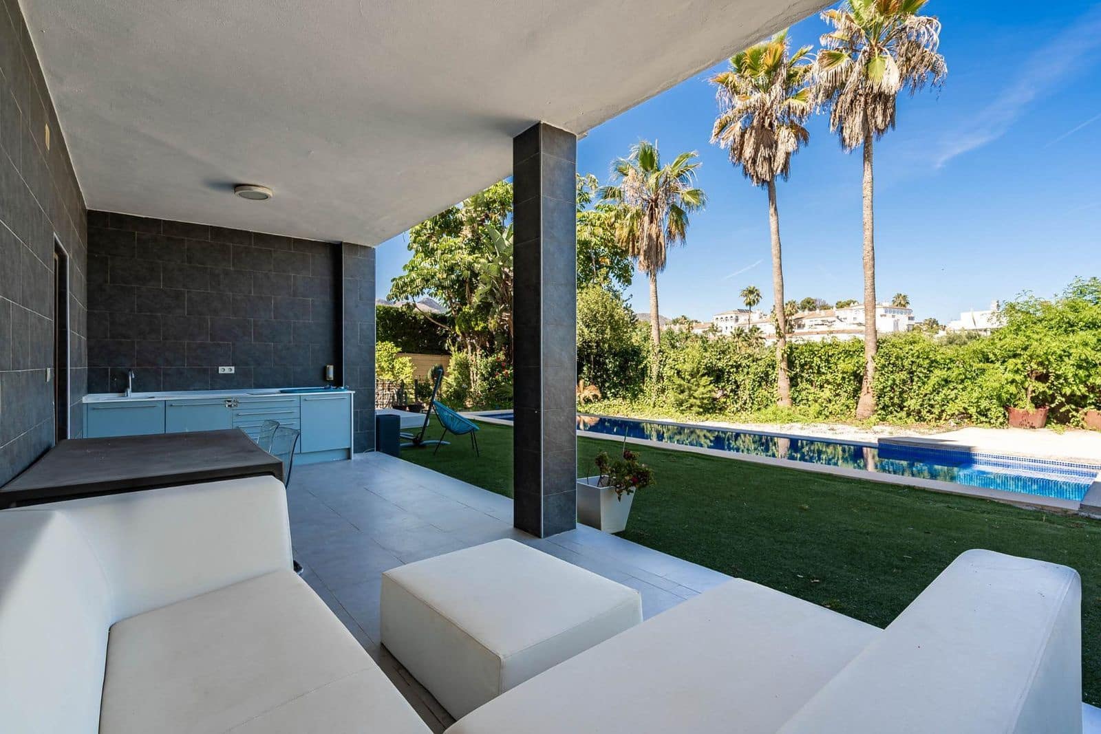 5 sovrum Villa till salu i Mijas Costa - 1 150 000 € (Ref: 9910562)