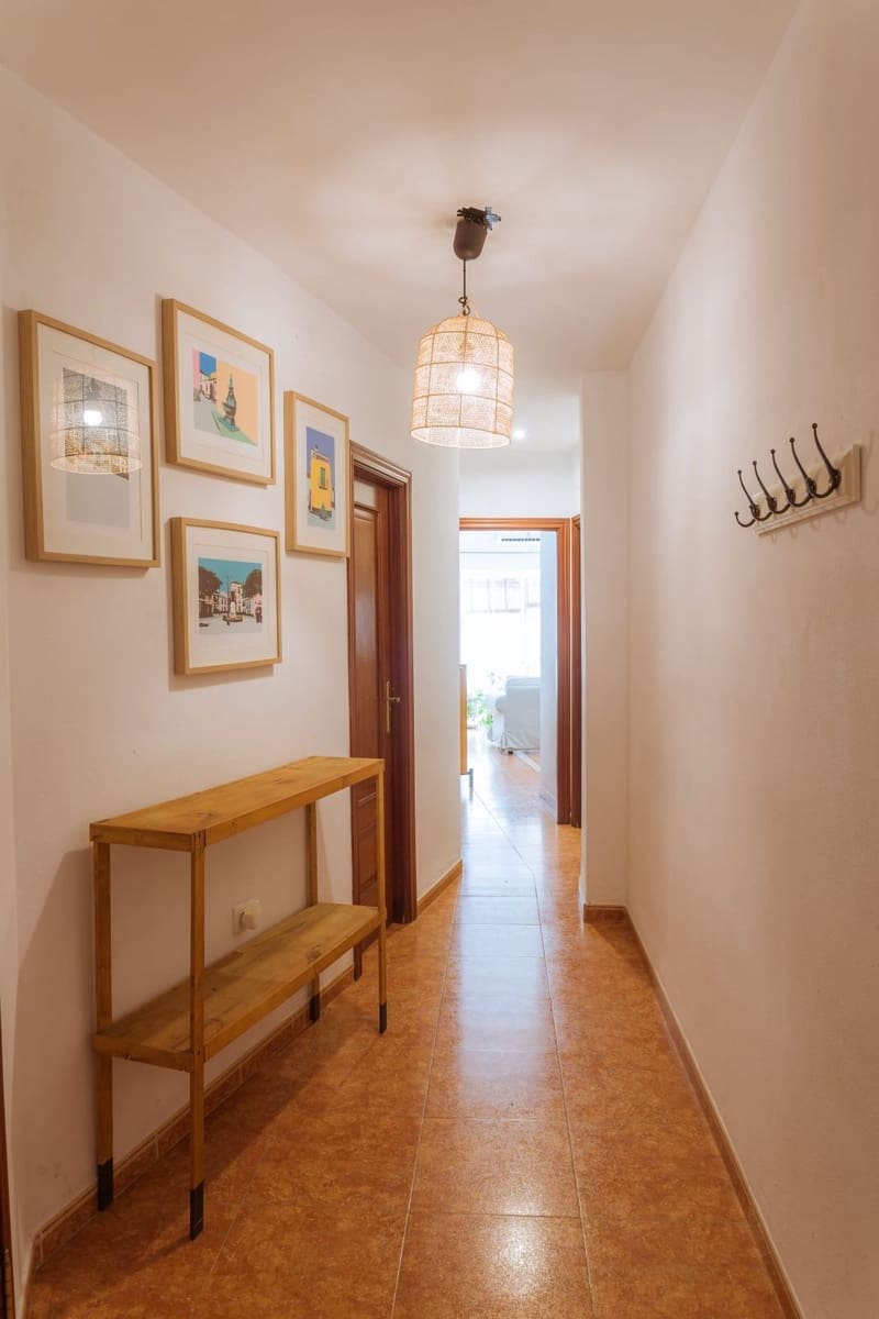 2 soveværelse Lejlighed til salg i Malaga by - € 335.000 (Ref: 9910567)