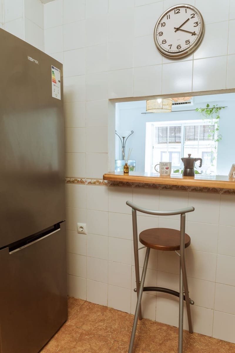2 soveværelse Lejlighed til salg i Malaga by - € 335.000 (Ref: 9910567)