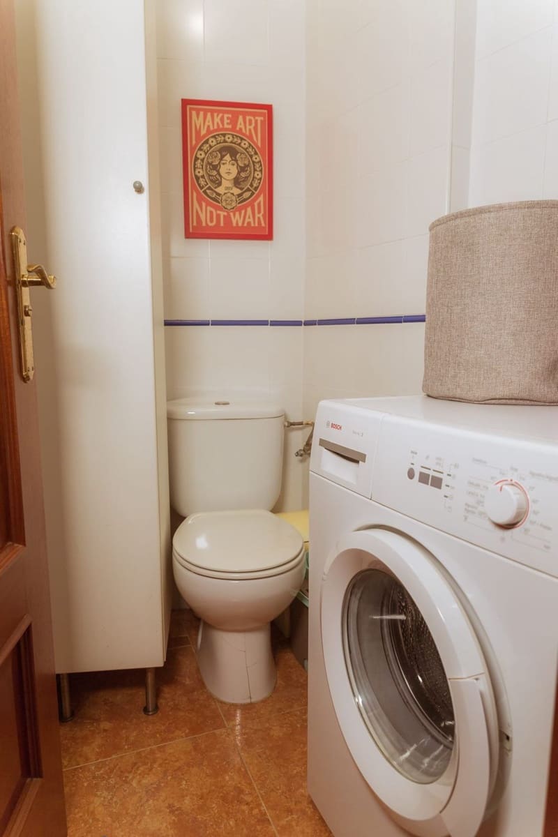 2 soveværelse Lejlighed til salg i Malaga by - € 335.000 (Ref: 9910567)