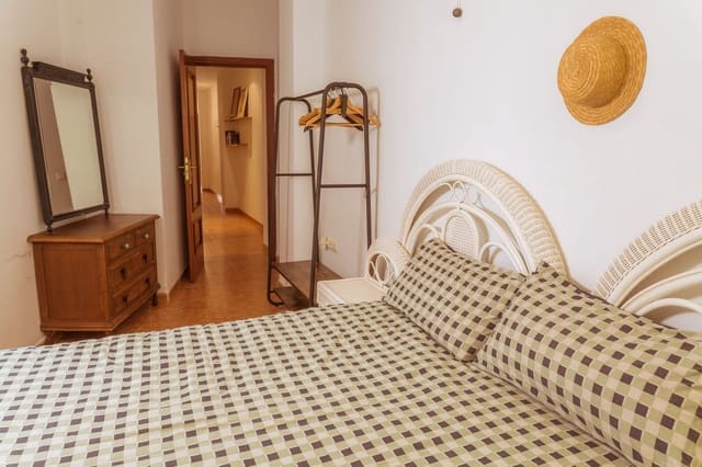 2 soveværelse Lejlighed til salg i Centro Historico, Málaga by - € 335.000 (Ref: 9910567)
