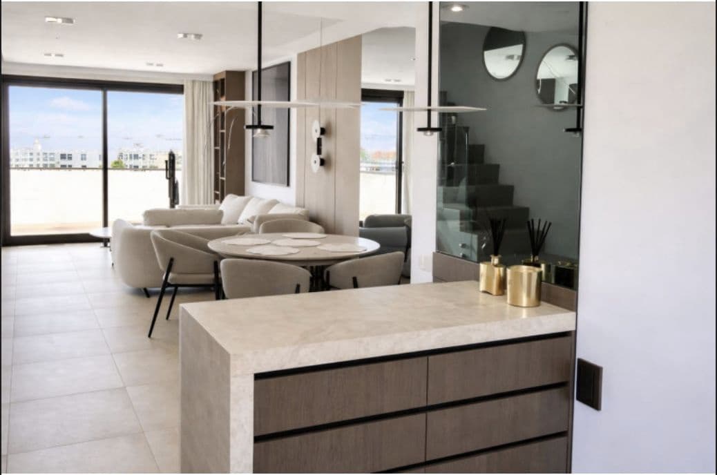 3 slaapkamer Appartement te koop in Estepona - € 1.390.000 (Ref: 9910571)
