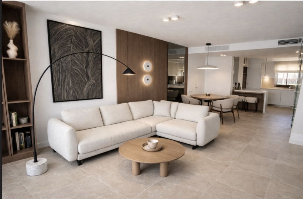 3 slaapkamer Appartement te koop in Estepona - € 1.390.000 (Ref: 9910571)