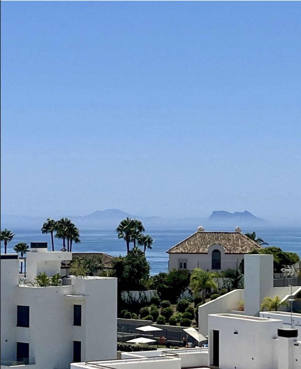 3 slaapkamer Appartement te koop in Estepona - € 1.390.000 (Ref: 9910571)