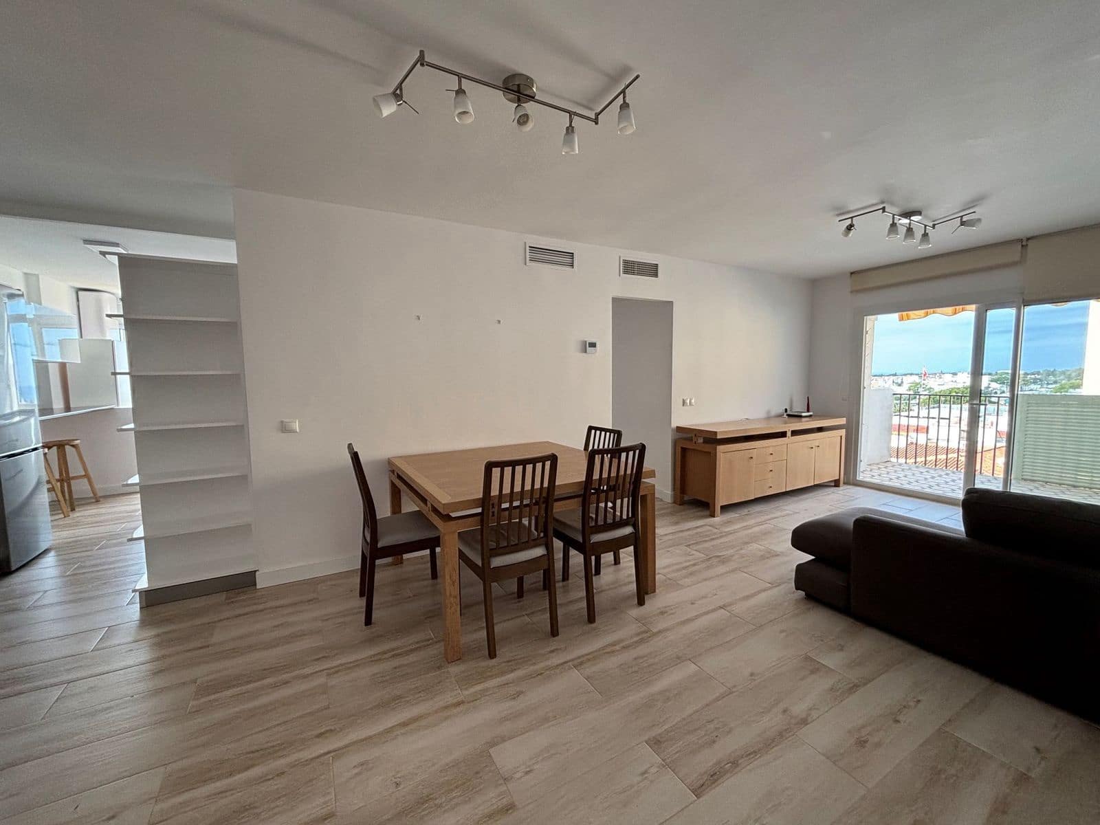 3 makuuhuone Huoneisto myytävänä paikassa San Pedro de Alcantara - 365 000 € (Ref: 9910572)