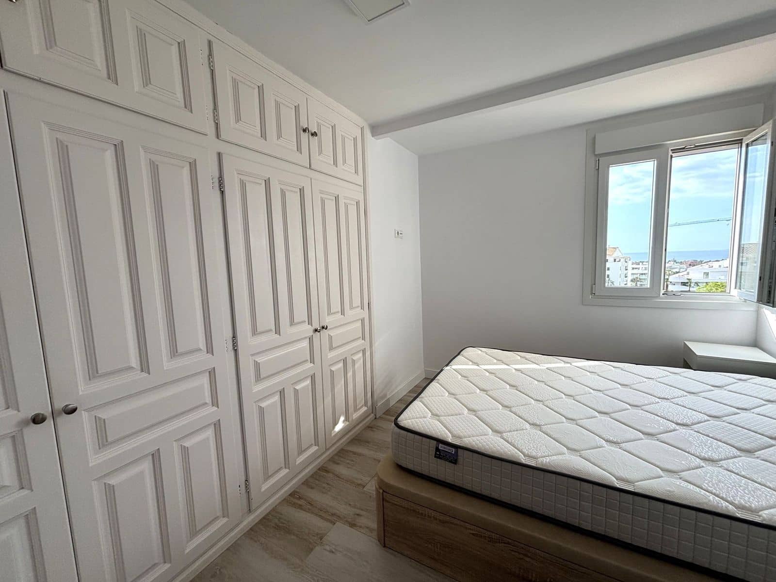 3 makuuhuone Huoneisto myytävänä paikassa San Pedro de Alcantara - 365 000 € (Ref: 9910572)