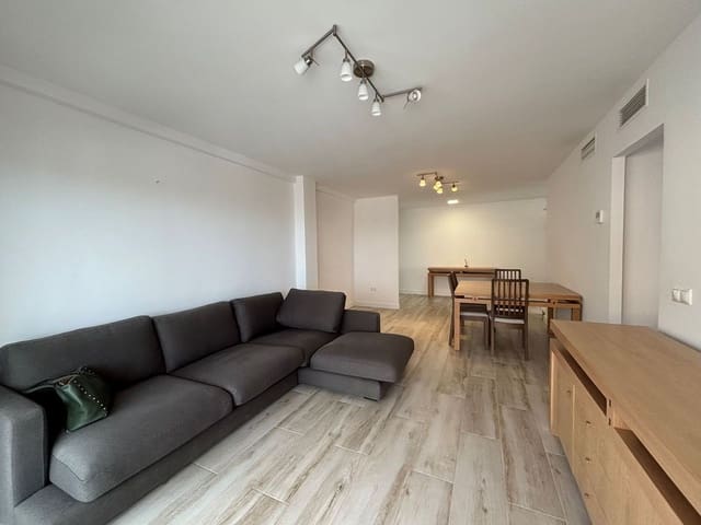 3 makuuhuone Huoneisto myytävänä paikassa San Pedro de Alcantara, Marbella - 365 000 € (Ref: 9910572)