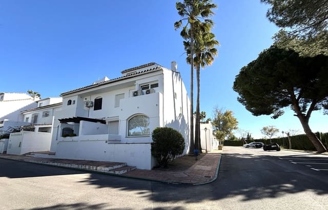 4 sypialnia Dom na sprzedaż w Atalaya-Isdabe, Estepona - 580 000 € (Ref: 9910573)