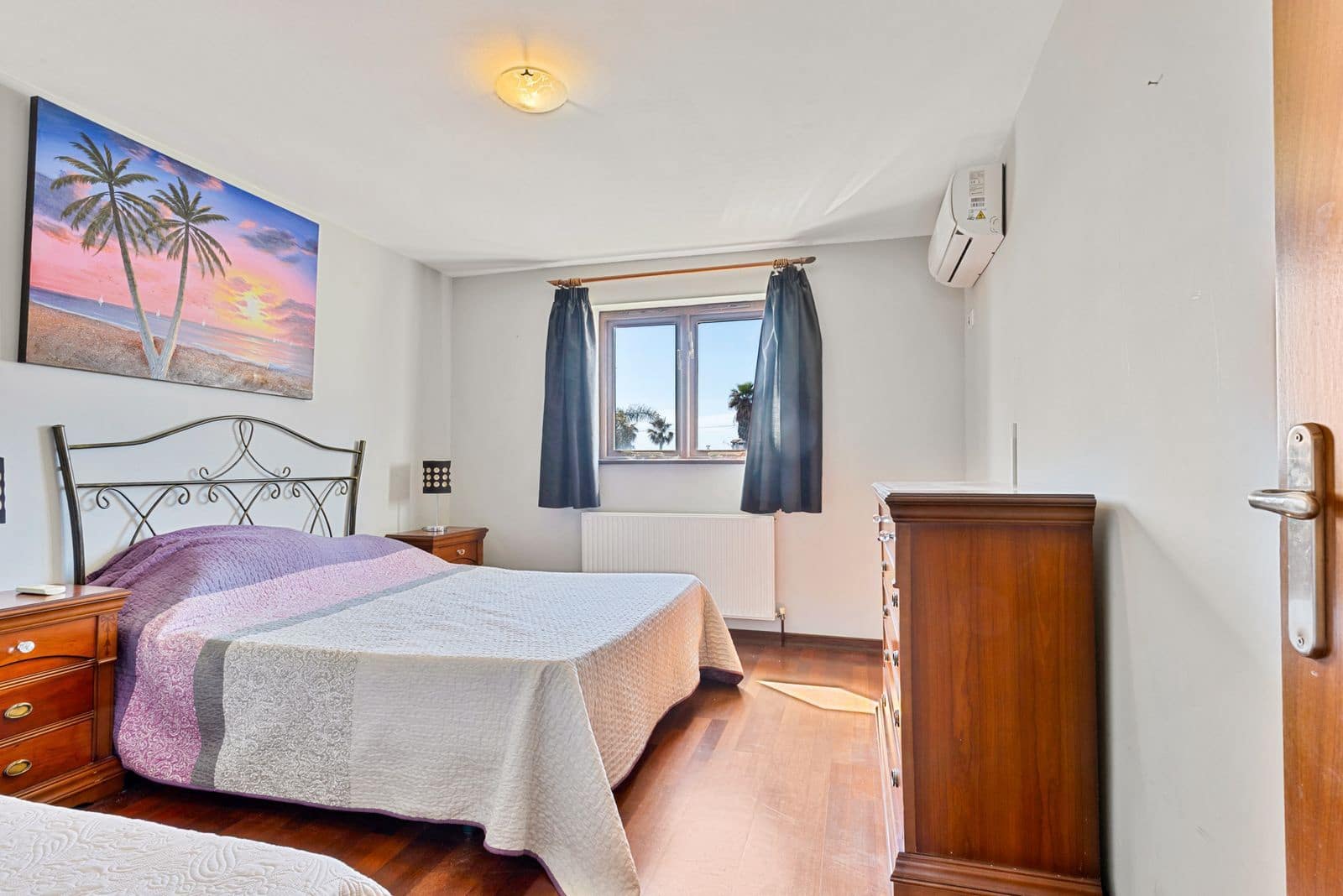2 bedroom Villa for sale in Estepona - € 1,200,000 (Ref: 9910579)