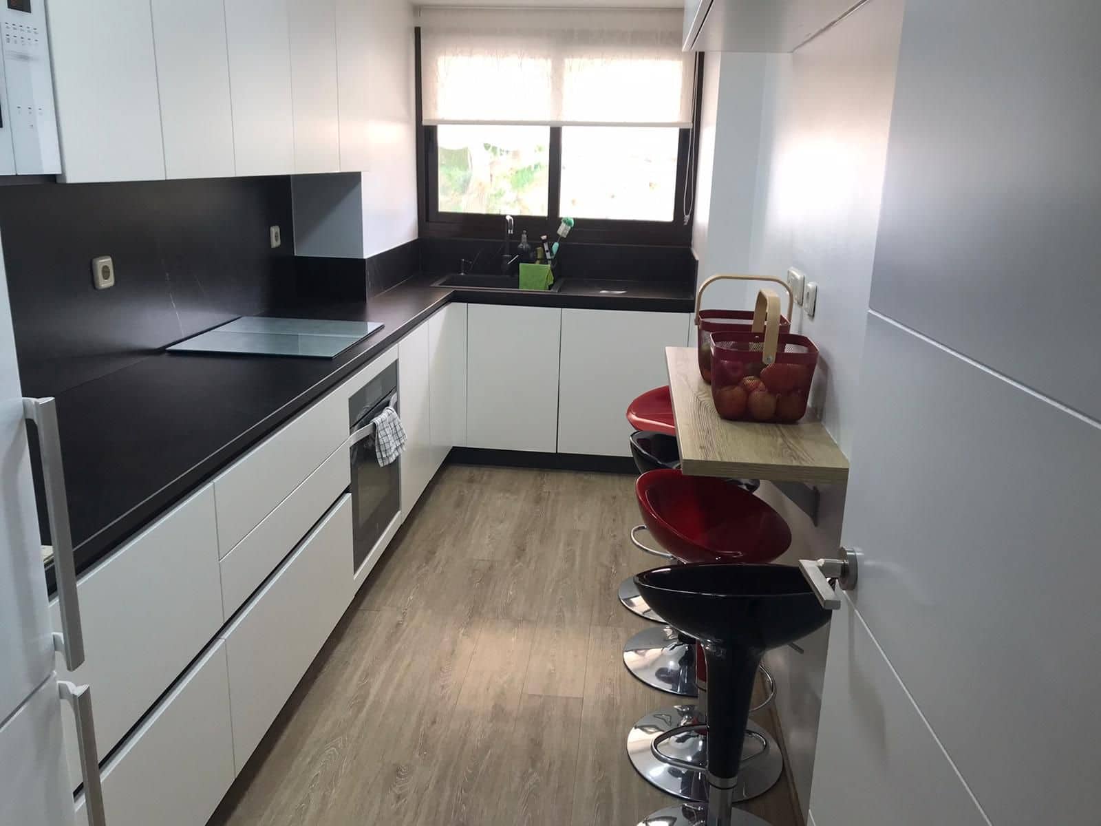 3 makuuhuone Huoneisto myytävänä paikassa Estepona - 449 000 € (Ref: 9910584)